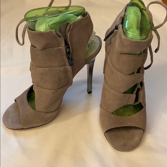 Sam Edelman Heels - Picture 2 of 7